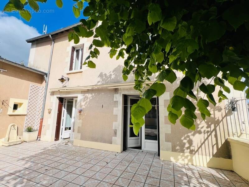 Maison à SAINT-SAUVEUR