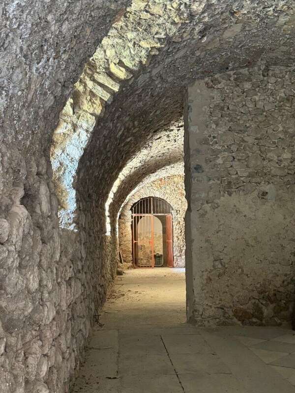 Chateau de la Verdiere - photo 4
