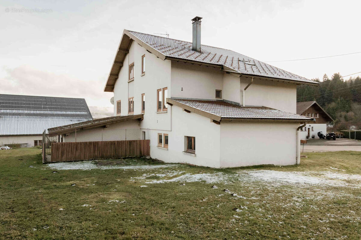 Maison à LA LONGEVILLE