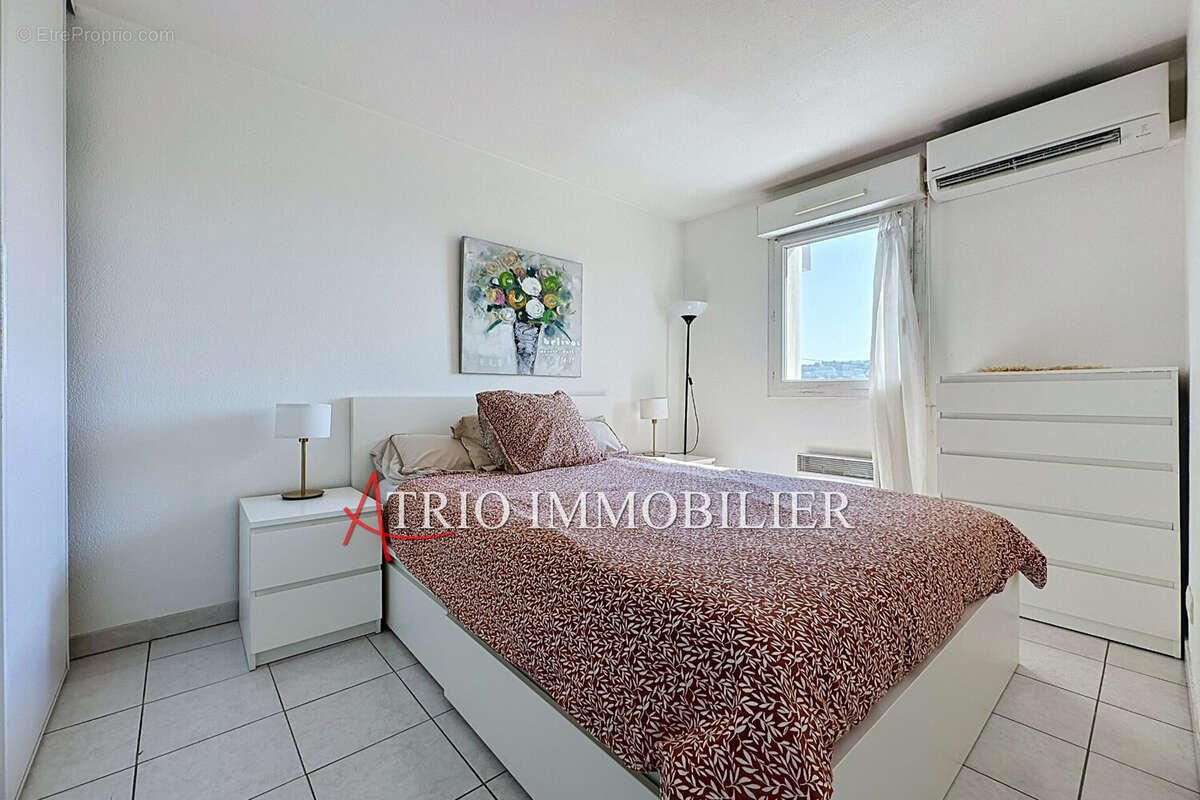Appartement à SAINT-LAURENT-DU-VAR