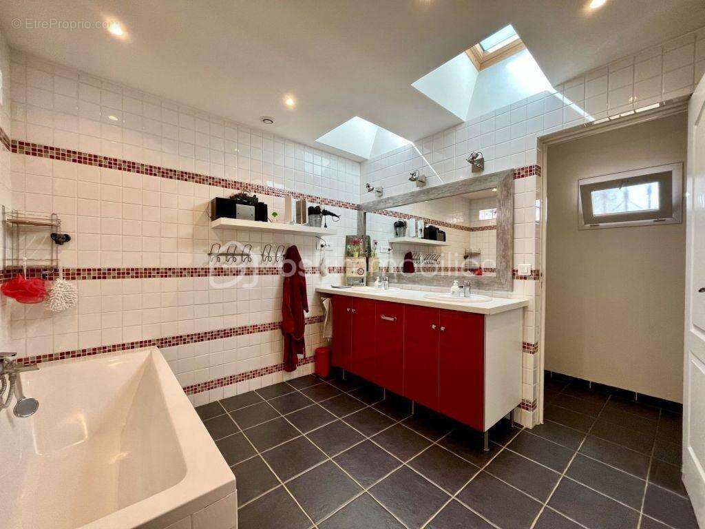 Maison à LIMEIL-BREVANNES