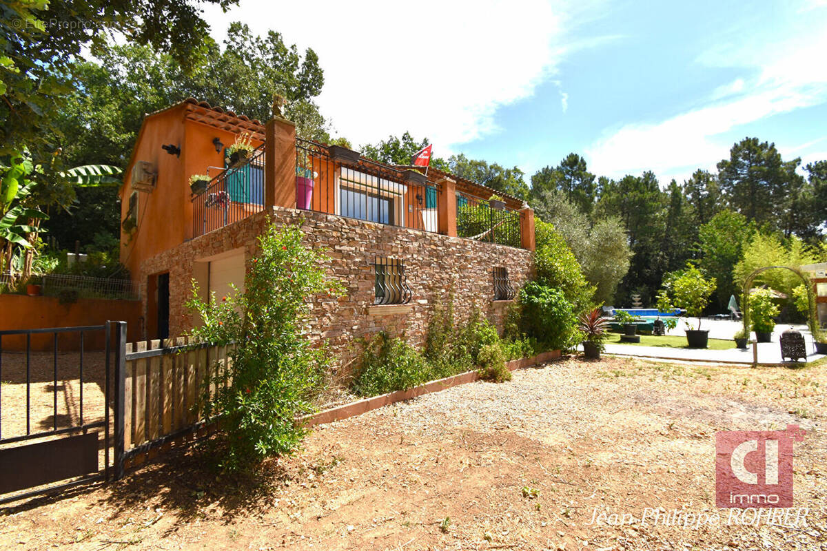 Maison à BESSE-SUR-ISSOLE