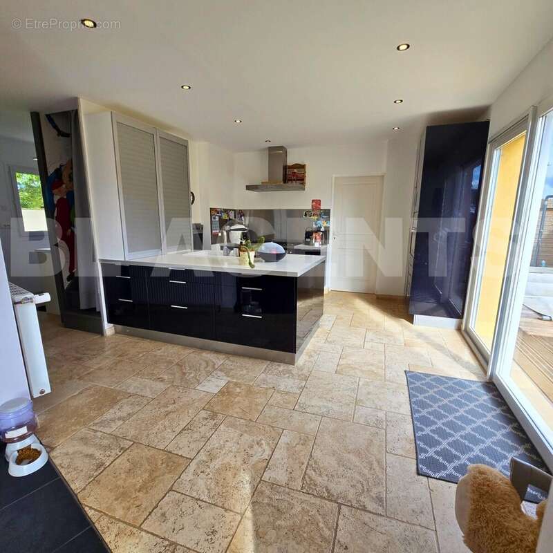 Copie de Sous OOFRE St Nico (600 x 600 px) (1500 x 1000 px)_20250923_234453_0000 - Maison à BELMESNIL