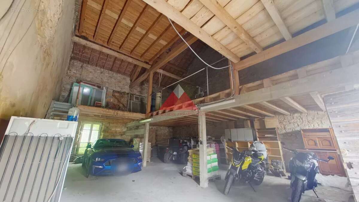 Maison à CLAIRVAUX-LES-LACS