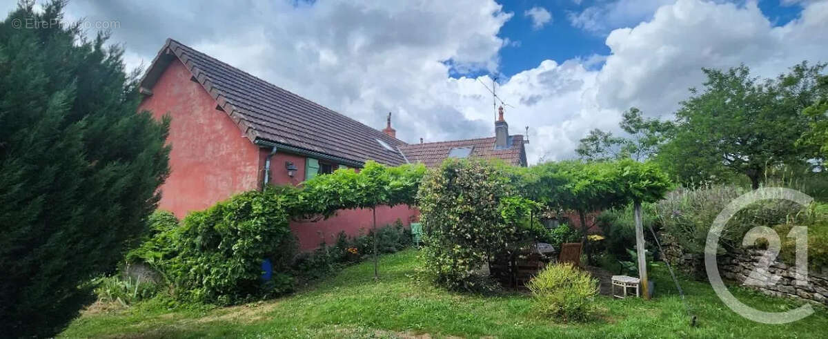 Maison à AUNAY-EN-BAZOIS