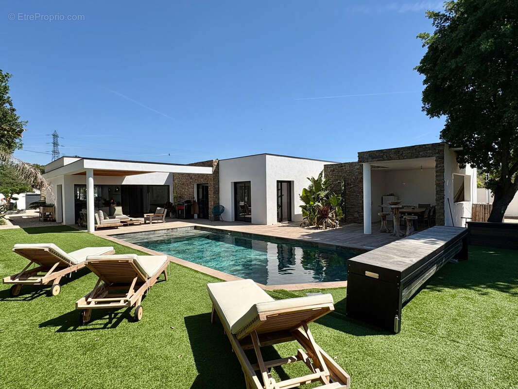 Maison à PUGET-SUR-ARGENS