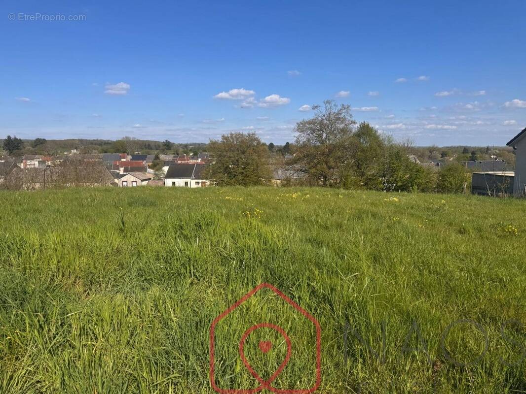 Terrain à POURU-SAINT-REMY
