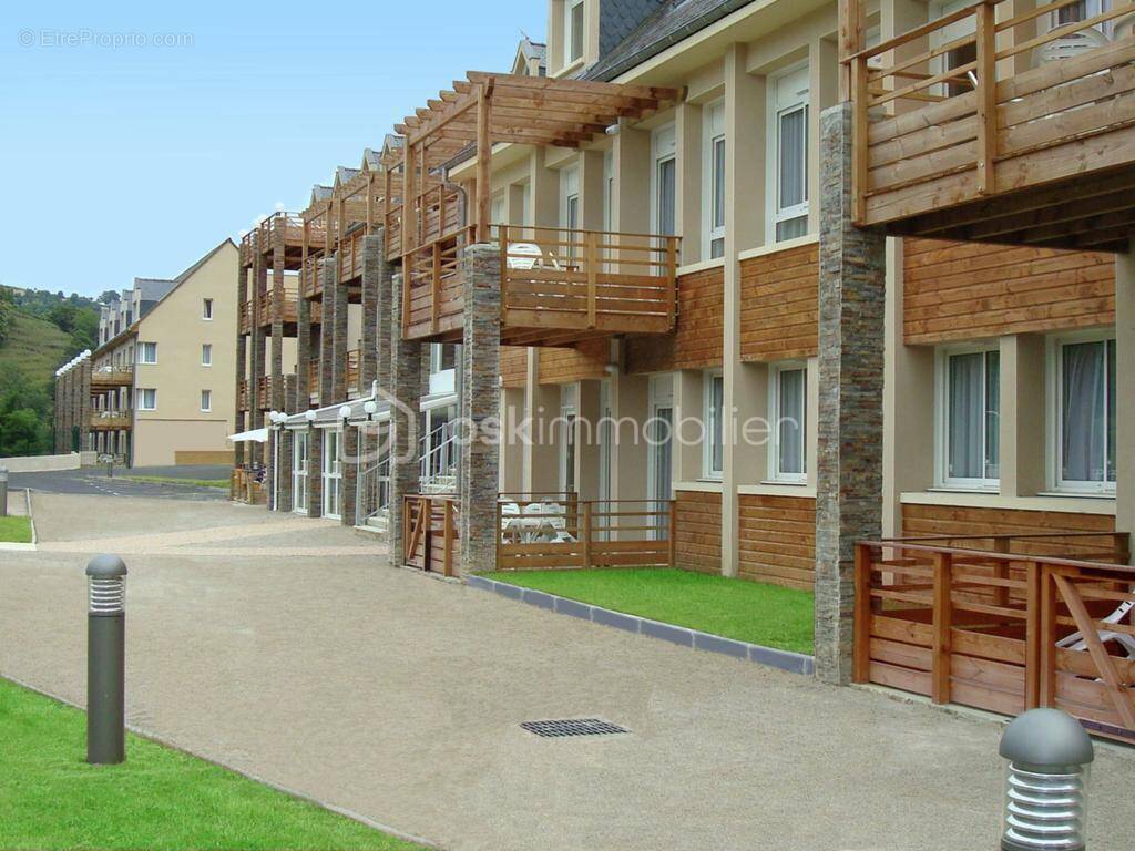 Appartement à ENTRAYGUES-SUR-TRUYERE