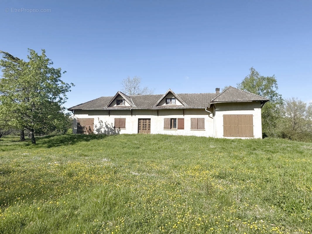 Maison à SOUAL