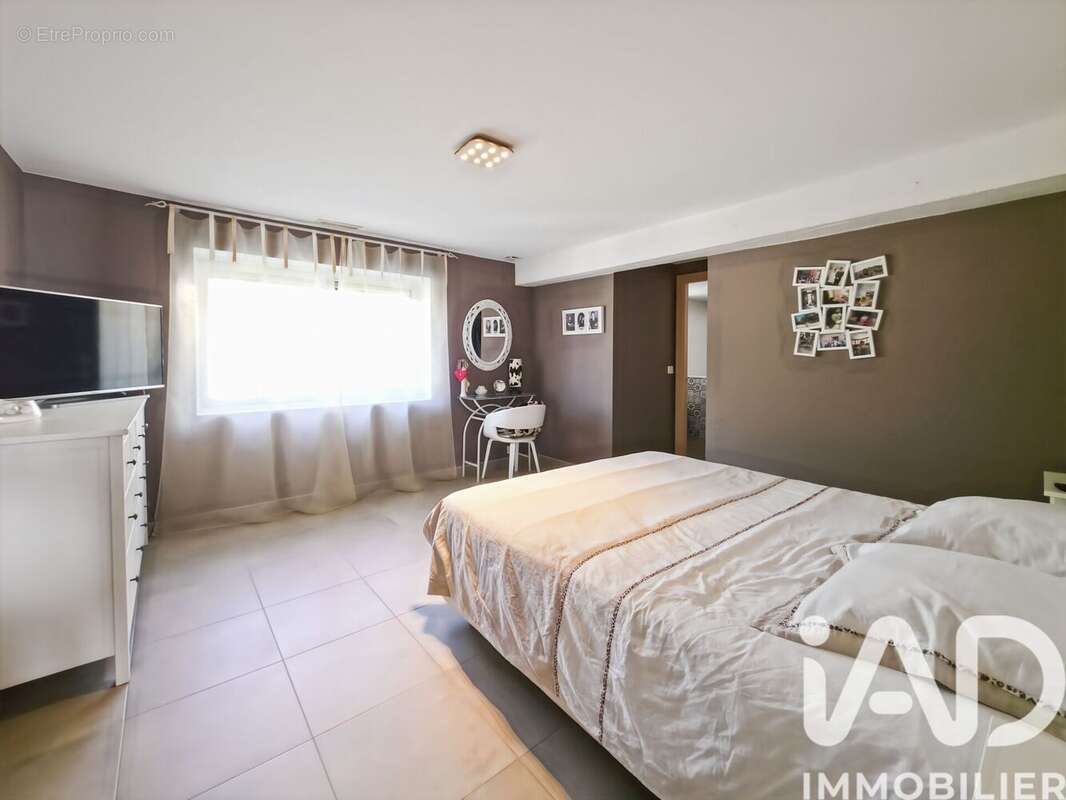 Maison 315 m² à Pezenas  - photo 8