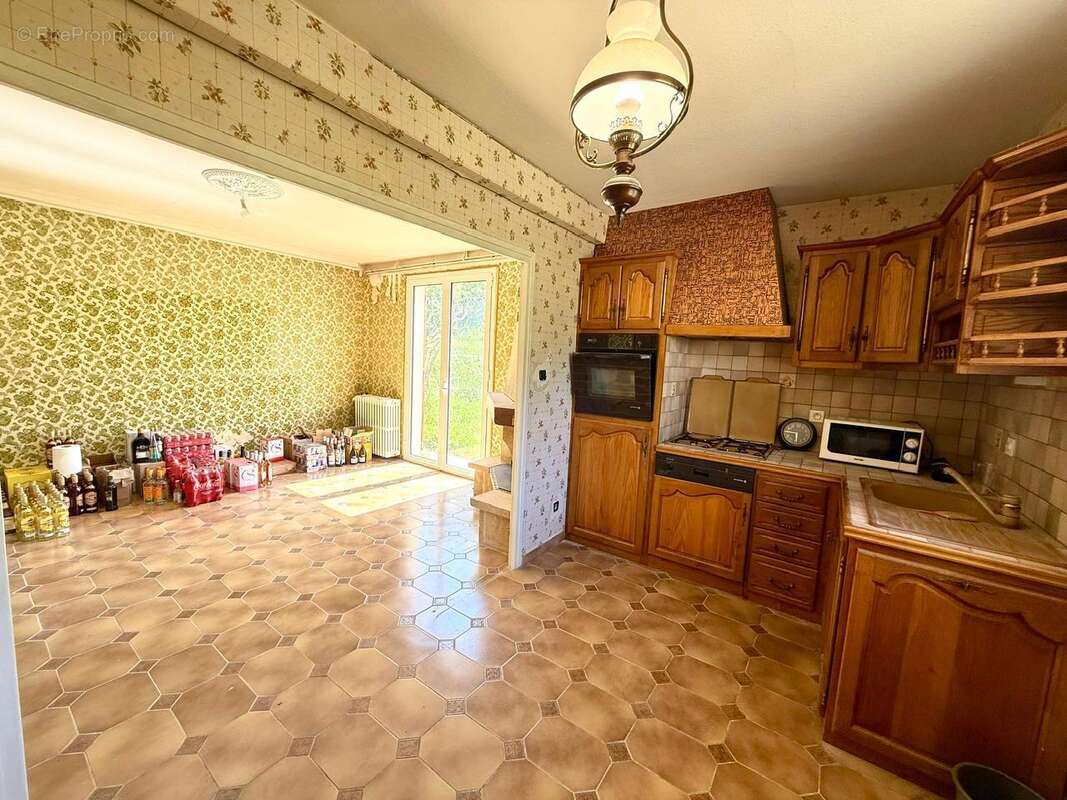   - Maison à LUZENAC