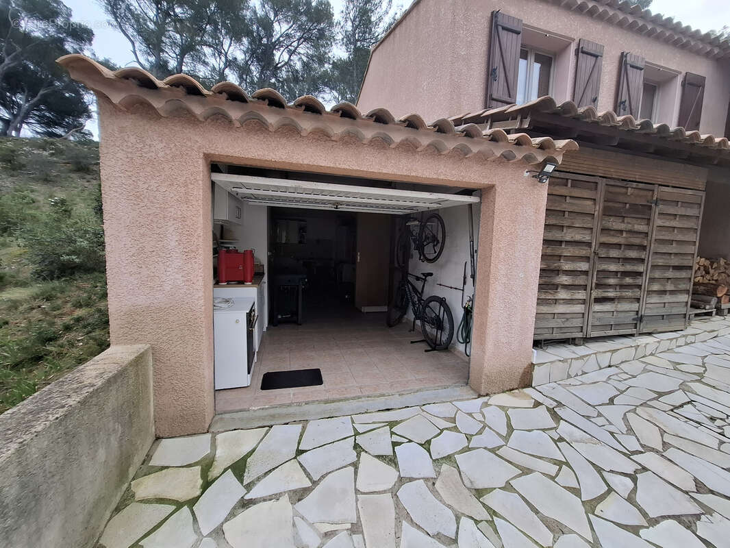 Maison à SAINT-ETIENNE-DU-GRES