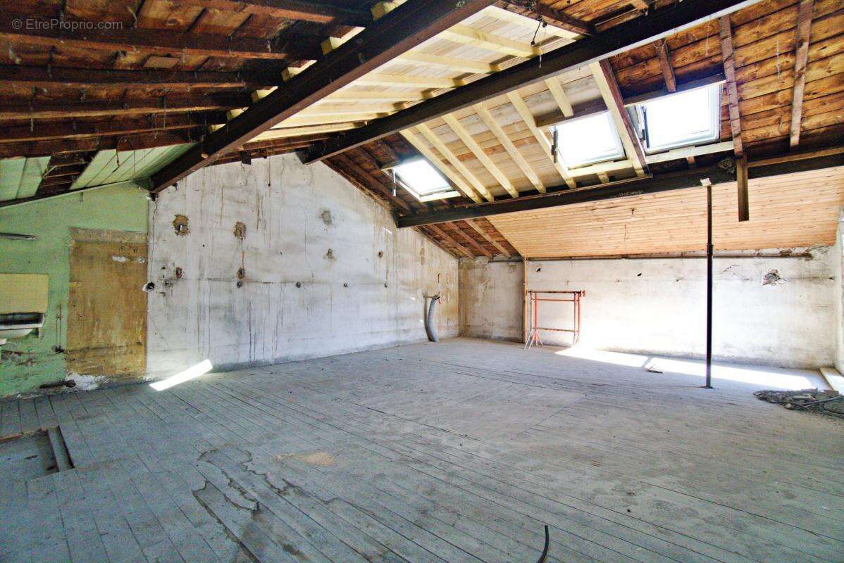 Appartement à QUINCIEUX