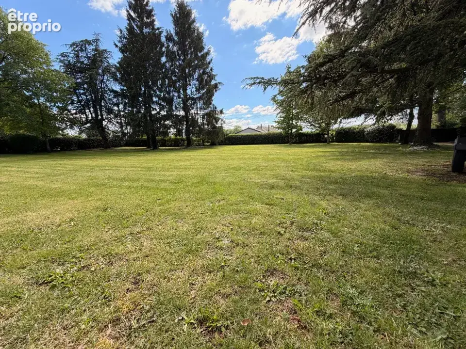 Terrain 900 m² à Naucelles  - photo 4
