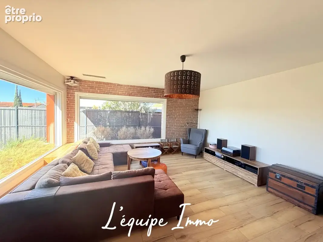 Coup de Coeur! Maison T5 plain-pied de 145 m2 avec Garage et piscine - - photo 6
