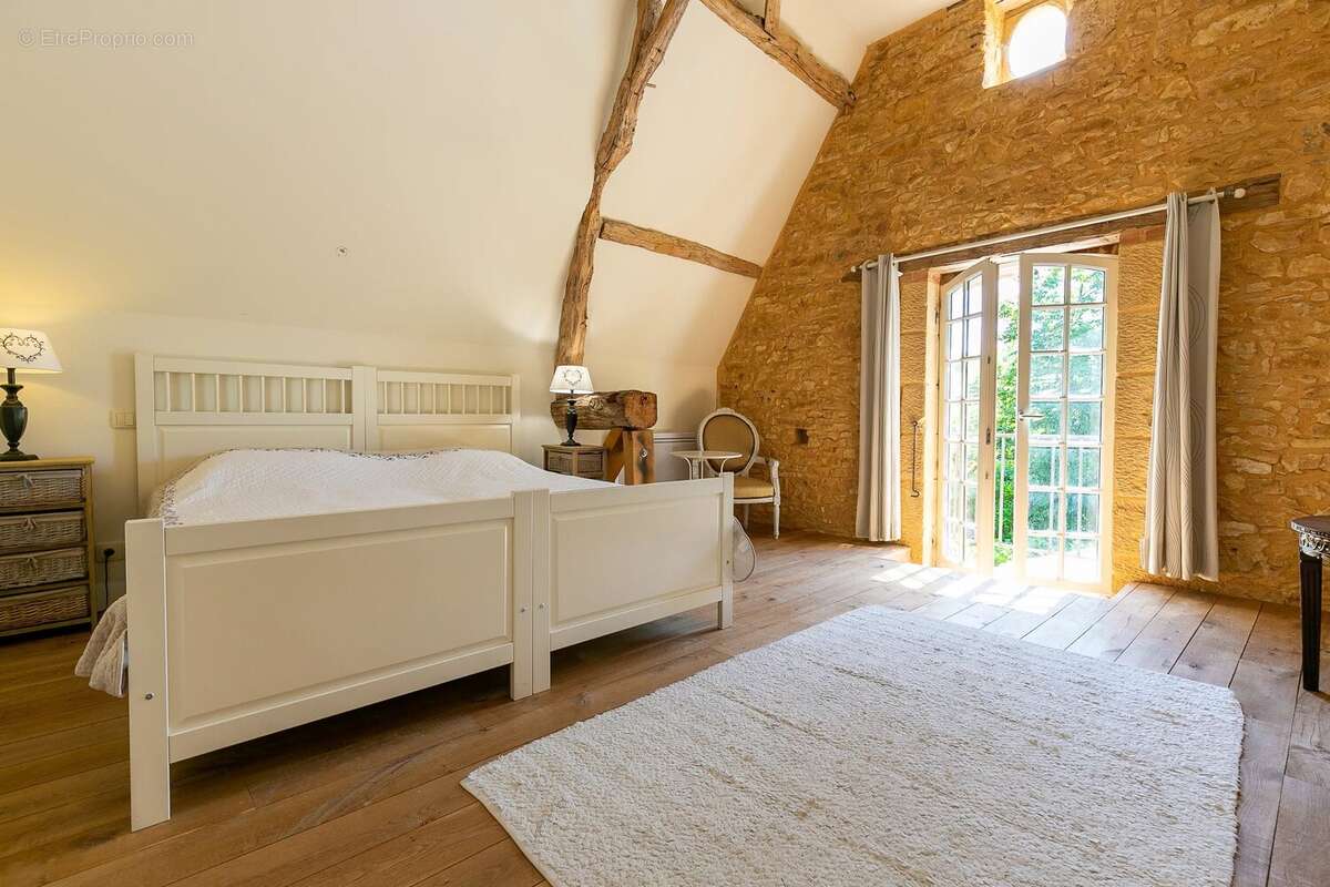 Hameau du XVIIème et XVIIIème avec piscine et terrain de 9 hectares près de Le Bugue - photo 16