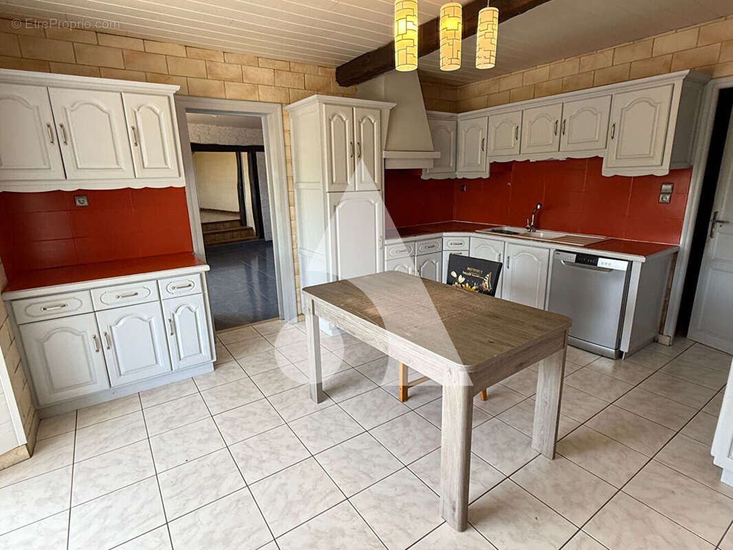 Maison Fontaine Les Clerval 5 pièce(s) 117 m2 - photo 3