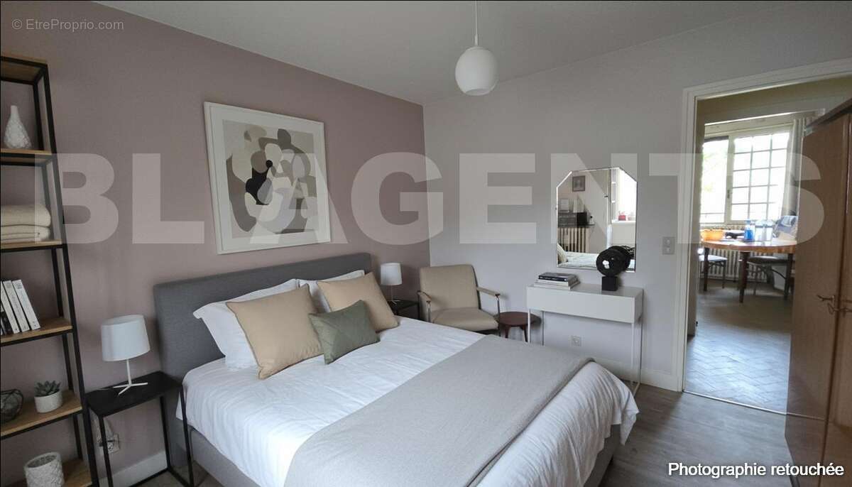 generated_2025-10-13T13_32_27 - Maison à CHANGE