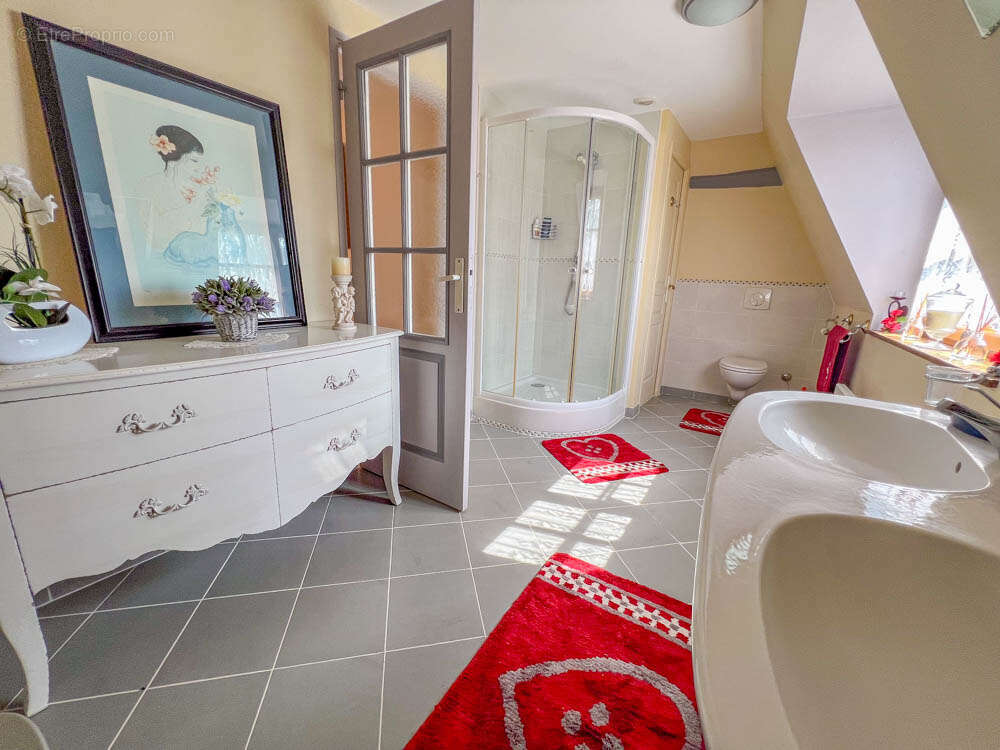 Maison à SAINT-GERVAIS-DES-SABLONS