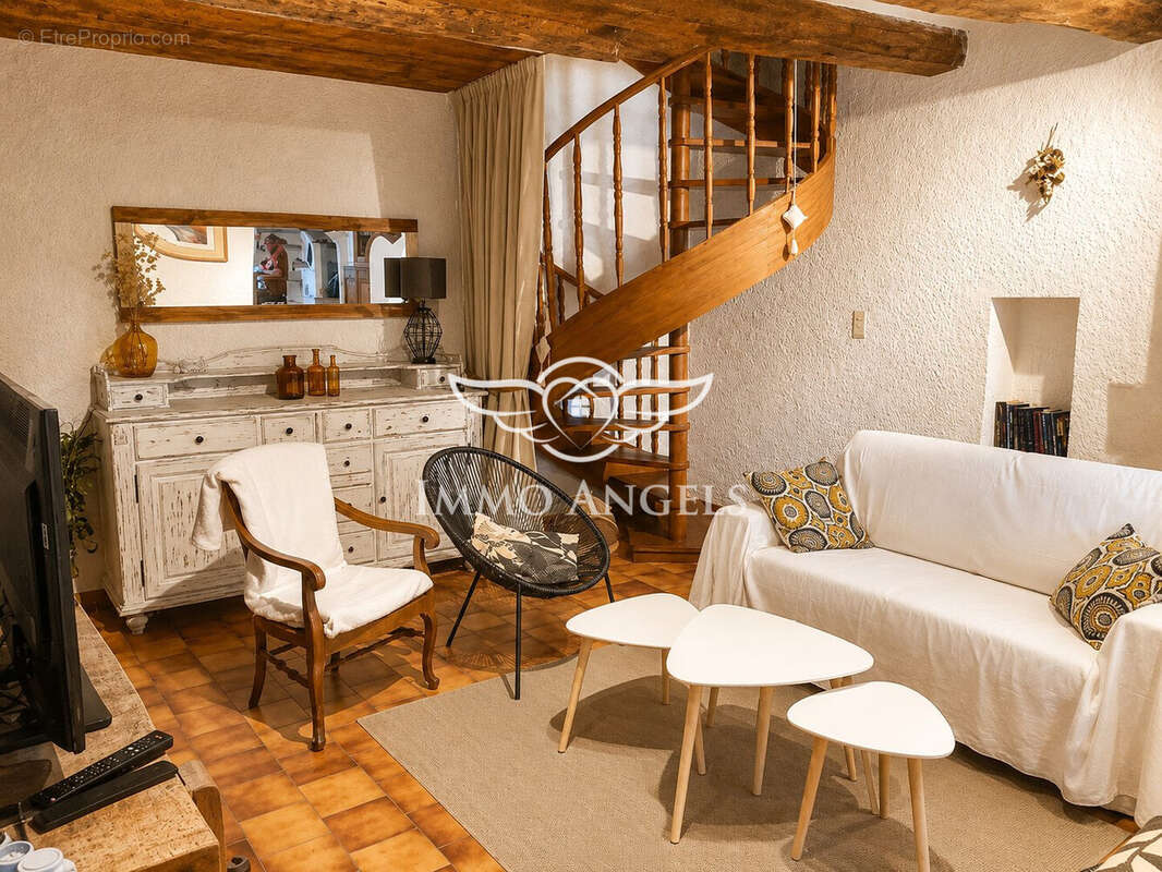Maison à SAINT-REMEZE