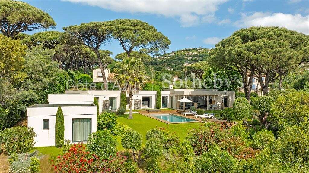 Co exclusivité villa contemporaine à vendre à Grimaud avec vue mer et piscine - photo 2