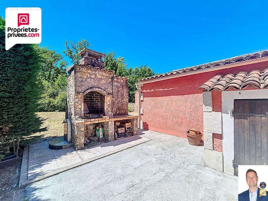 Maison à SAINT-CEZAIRE-SUR-SIAGNE