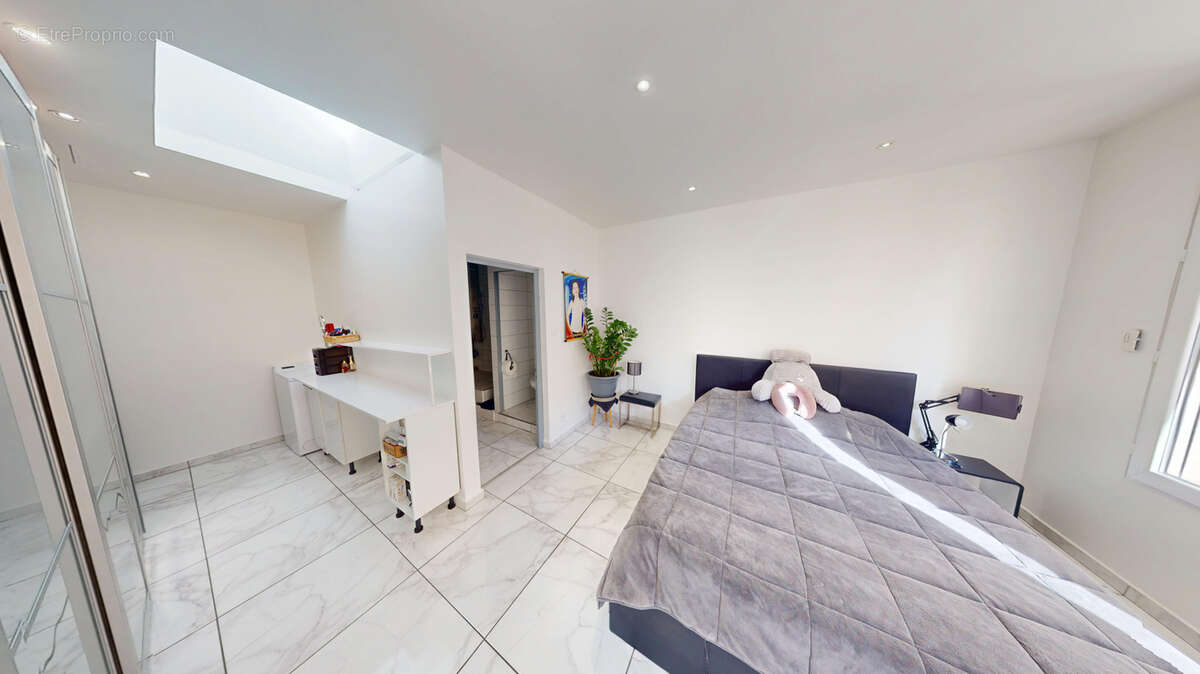 Maison à VILLEURBANNE