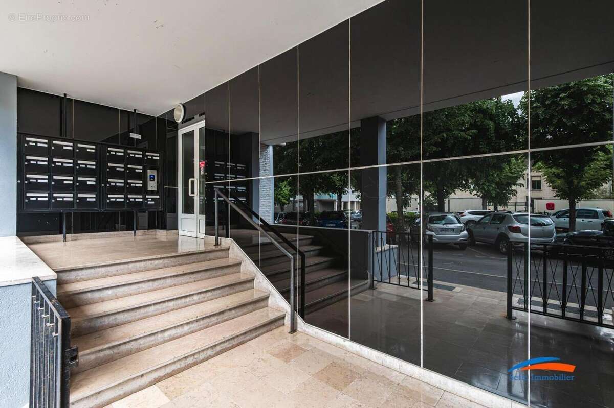   - Appartement à REIMS