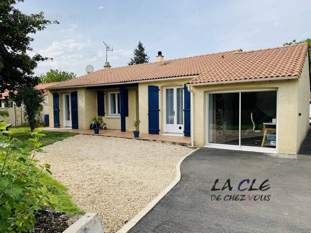 Maison à COULON