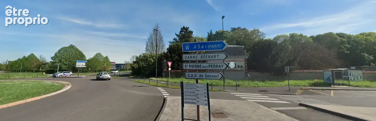 Parking à LIEUSAINT