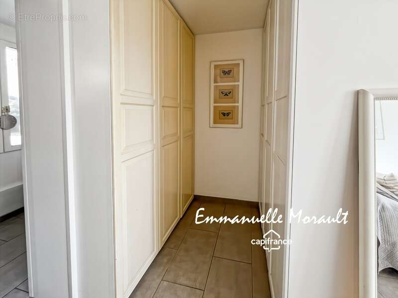 Appartement à BAGNOLS-EN-FORET