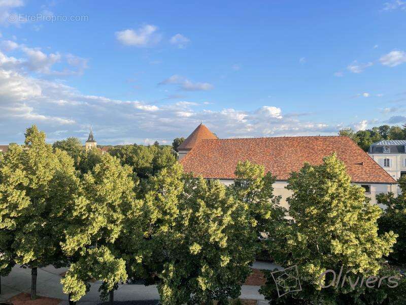 Appartement à VOISINS-LE-BRETONNEUX
