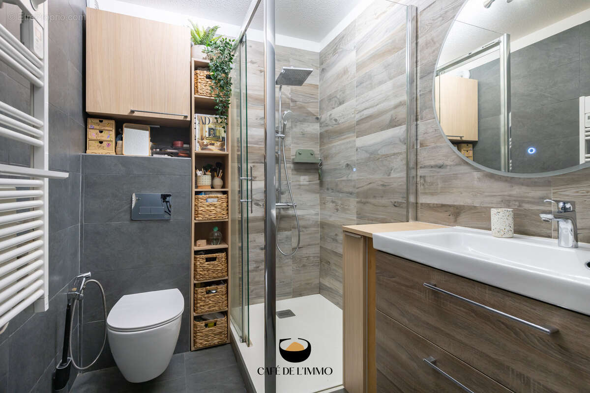 Appartement à MARSEILLE-6E