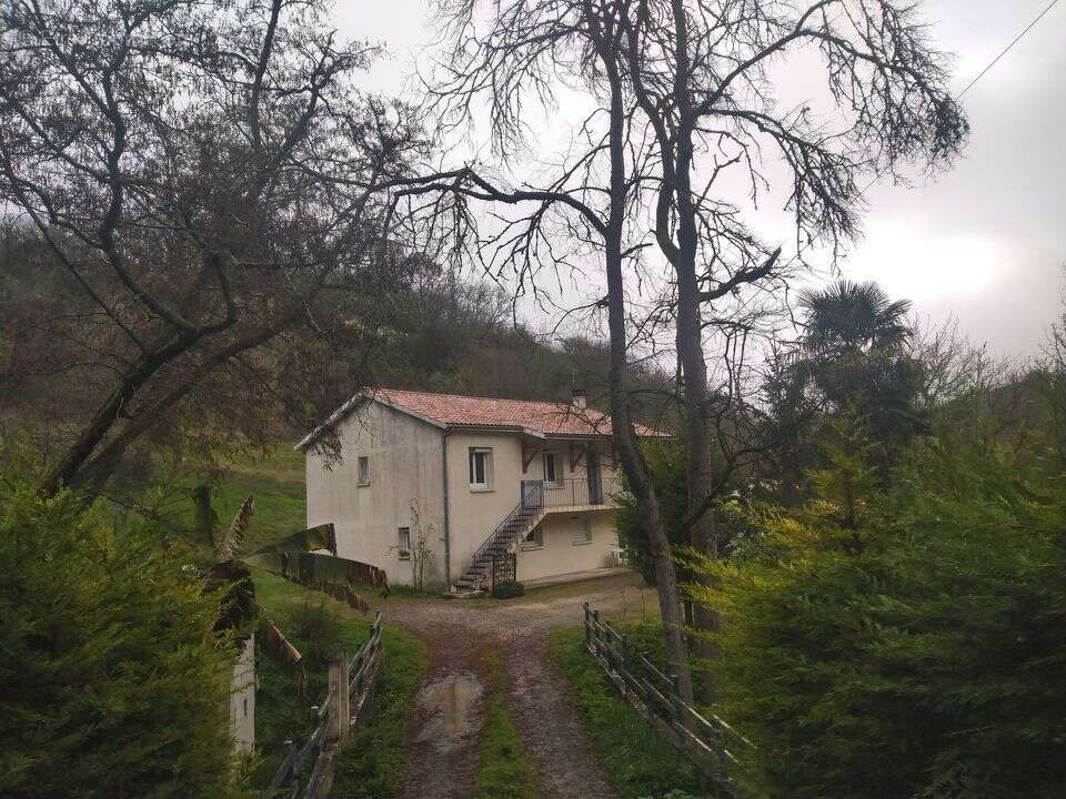 Maison à PORT-SAINTE-MARIE