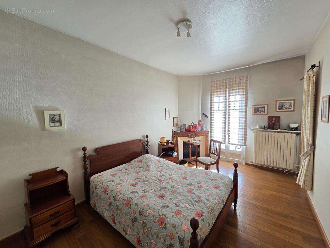 Maison à MONTELIMAR