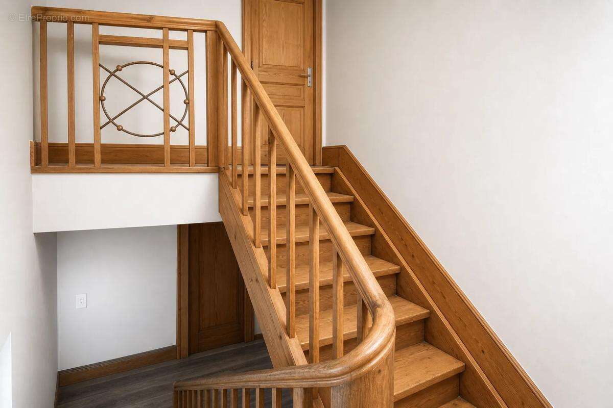 Maison rénovée de 188 m² à Seloncourt, 4 ch - photo 17