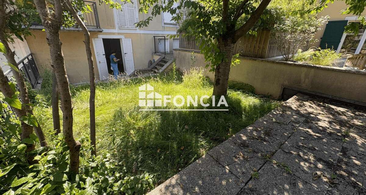 Appartement à THIAIS