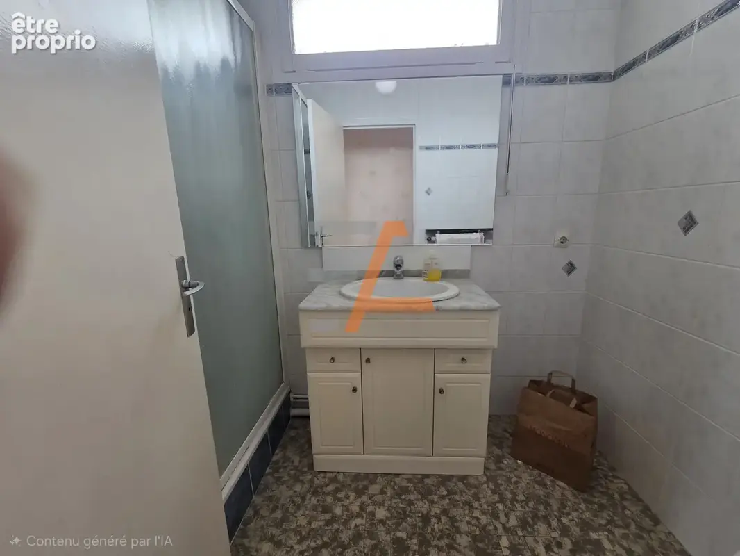 Proche Montaud   F5 de 95 m2 au 6éme étage avec ascenseur et garage - photo 10