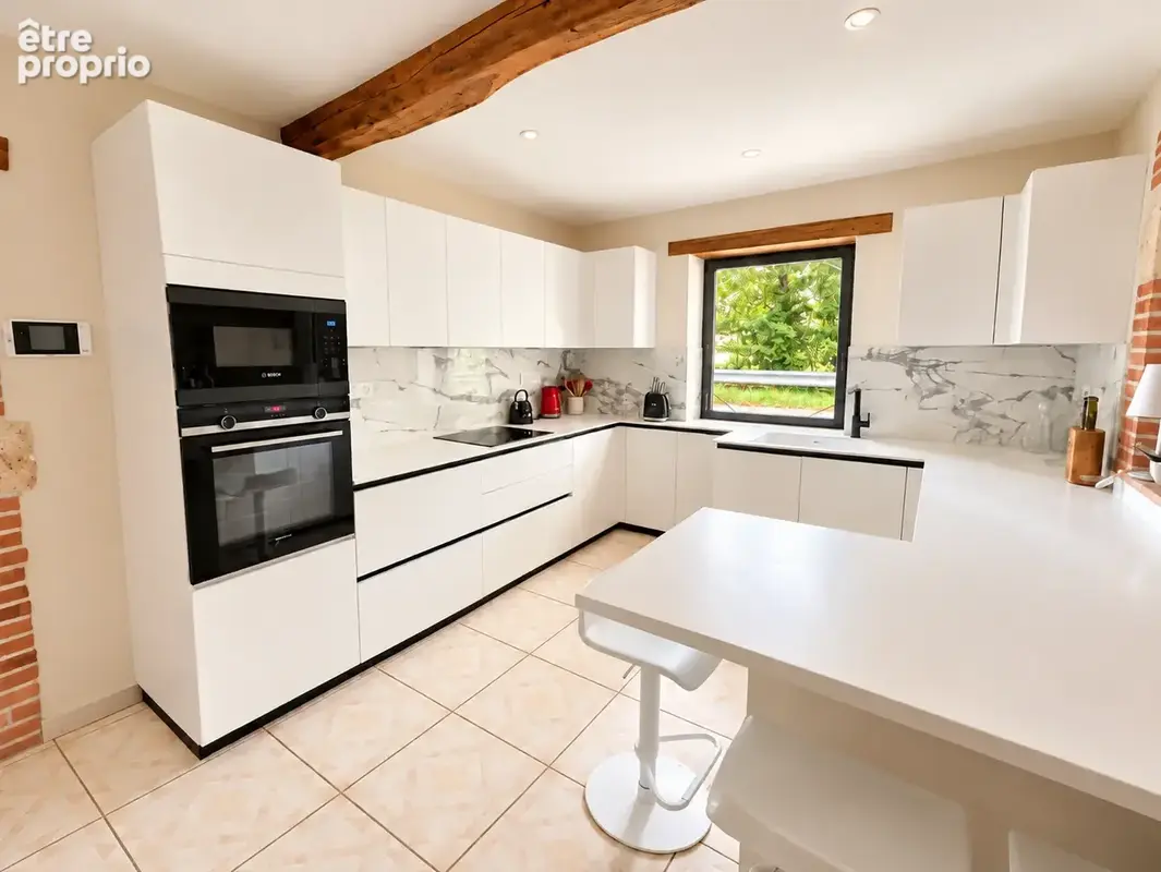 Belle maison de caractère rénovée sur un parc arboré de 4 801 m2 avec piscine - photo 17