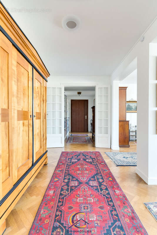 Appartement à MARSEILLE-6E