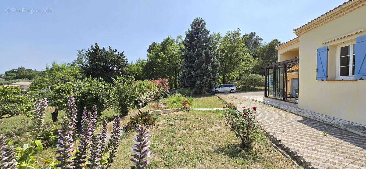 Maison à FIGANIERES