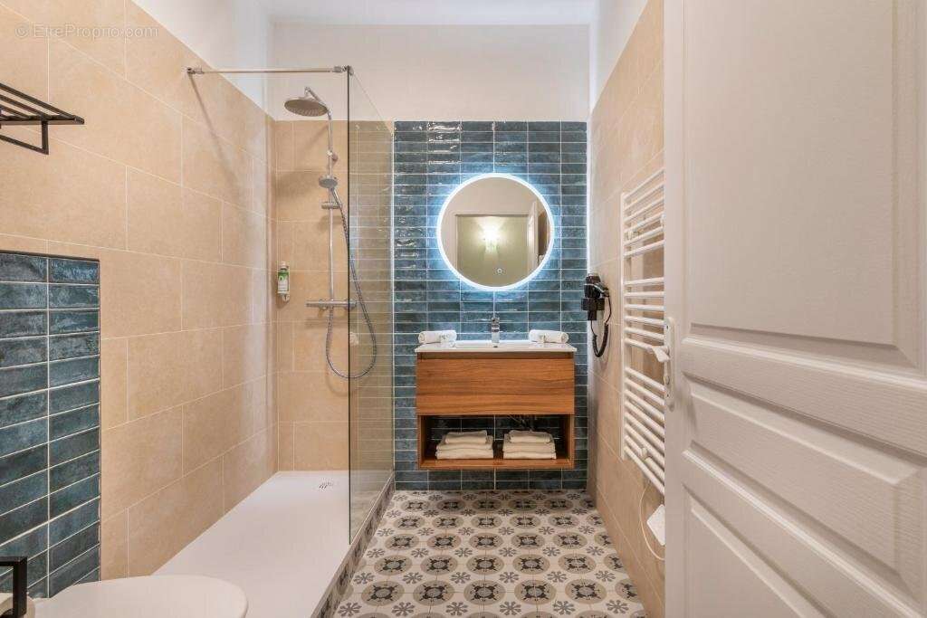 Appartement à MARSEILLE-2E