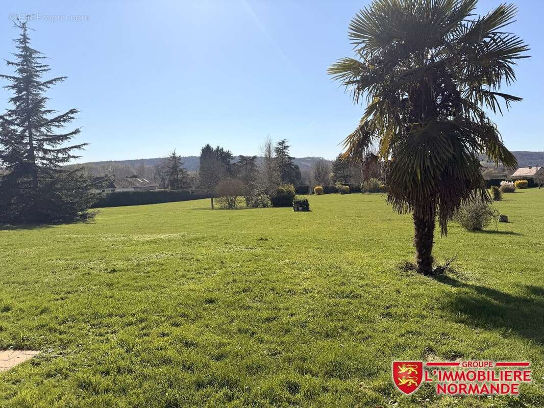Propriété de caractère de style normand sur plus de 1,4 hectare constructible - photo 16