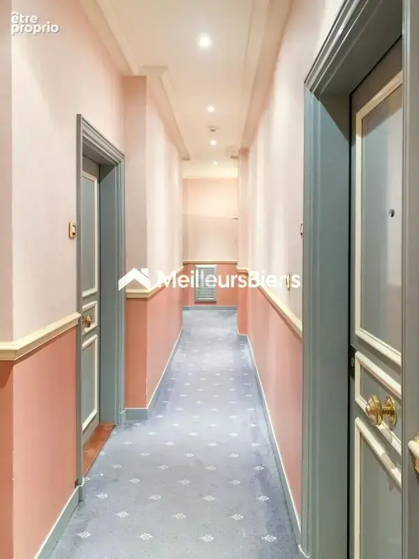 Paris 8e – Saint-Augustin : studio sur cour avec coin nuit indépendant, ascenseur - photo 13