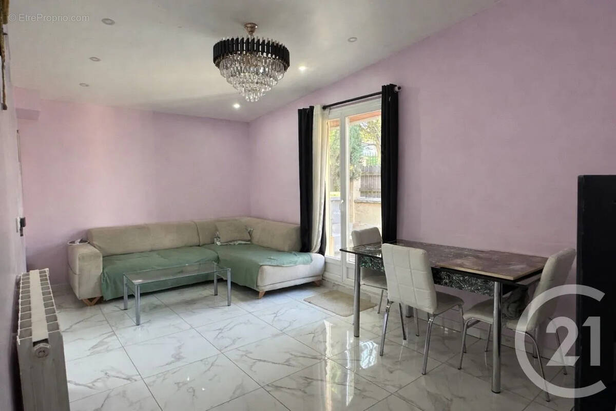 Maison à GOUSSAINVILLE