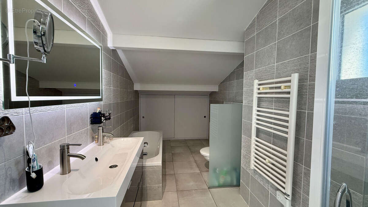 Appartement à BRINDAS