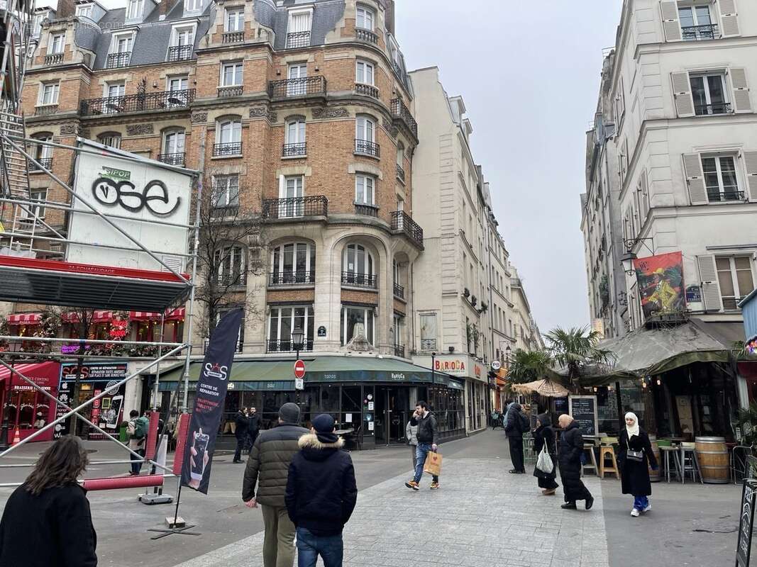 Autre à PARIS-1E