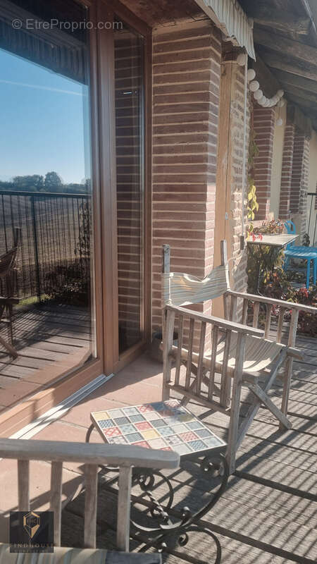 Maison à POUY-DE-TOUGES
