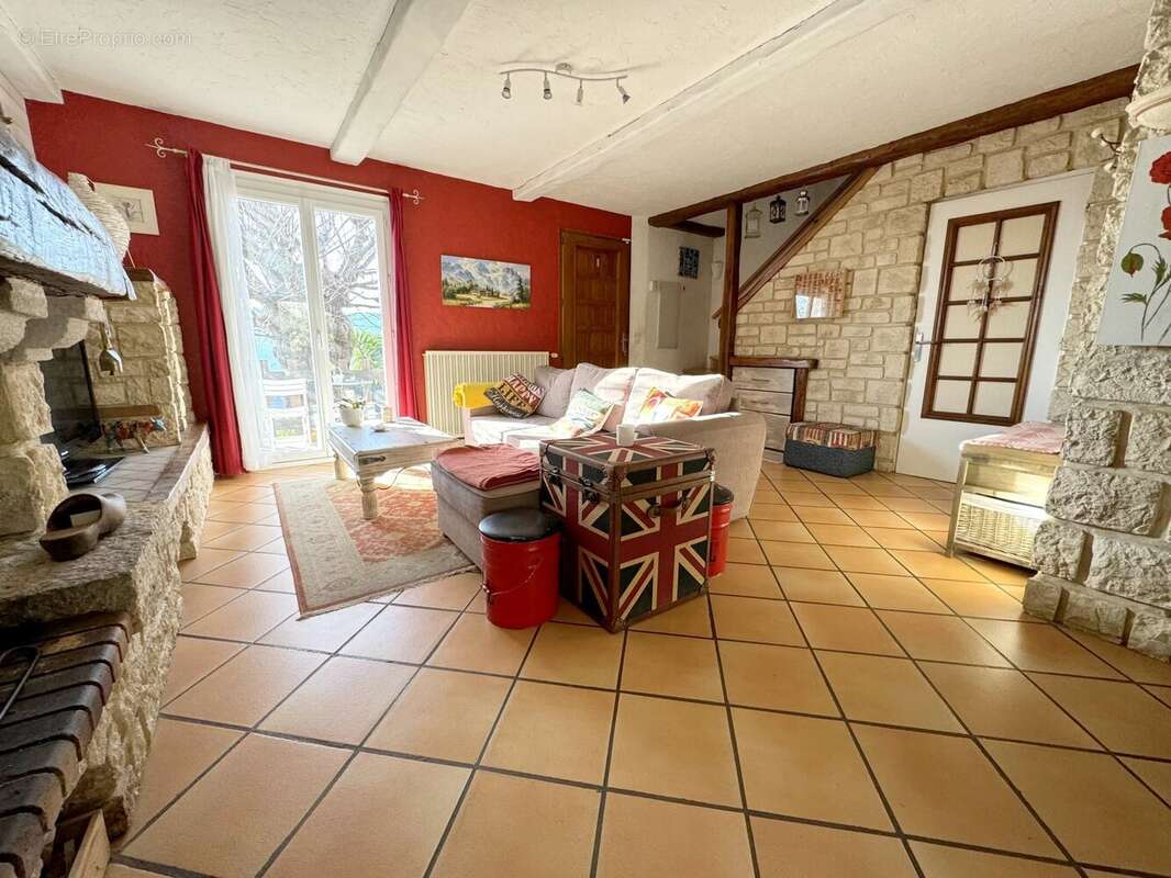 Maison à BERRE-LES-ALPES