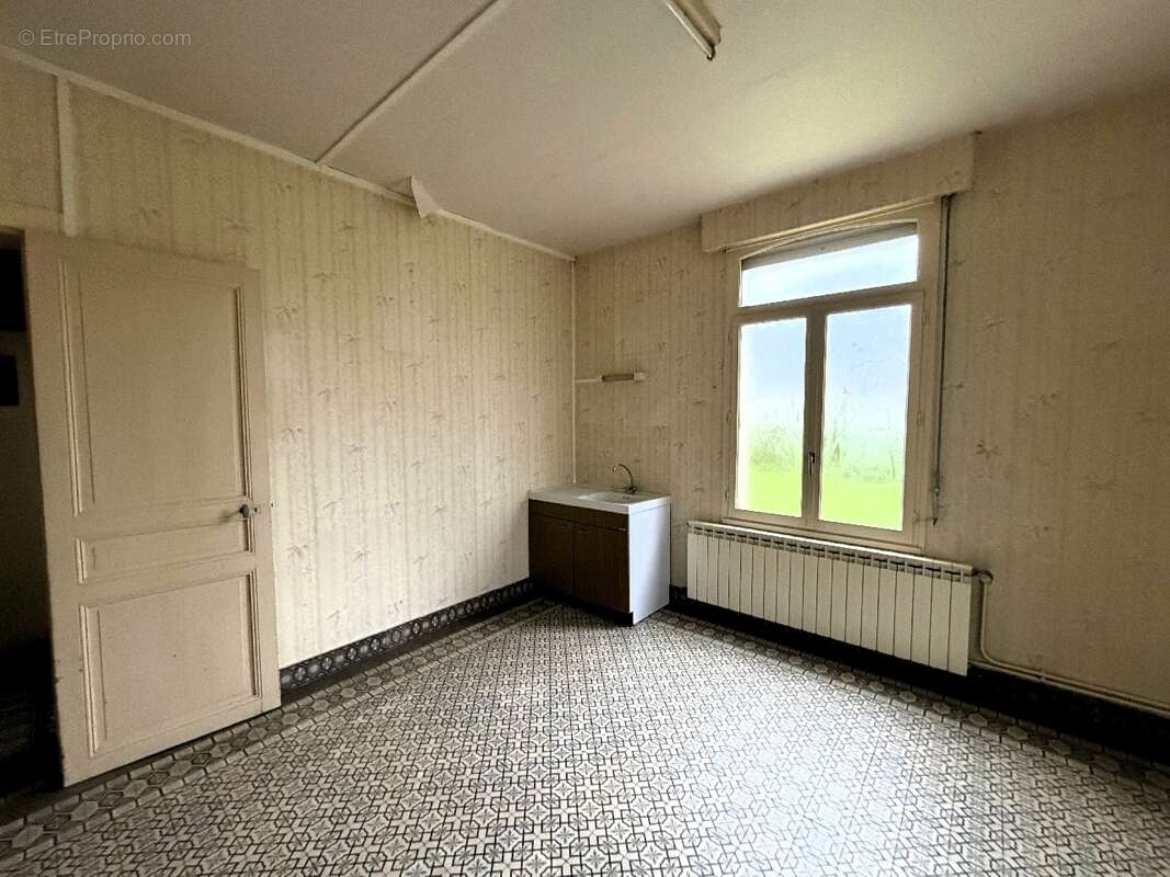 Maison à ACHIET-LE-PETIT